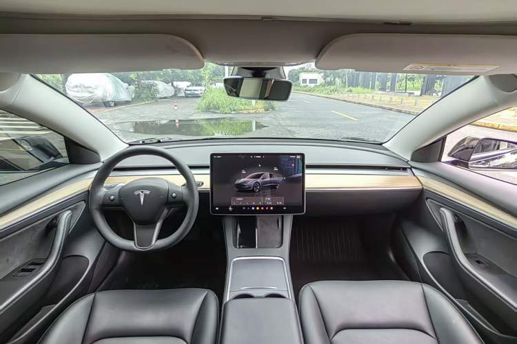 Used Tesla Model 3 2022 Rear-Wheel-Drive Version Exterior 5