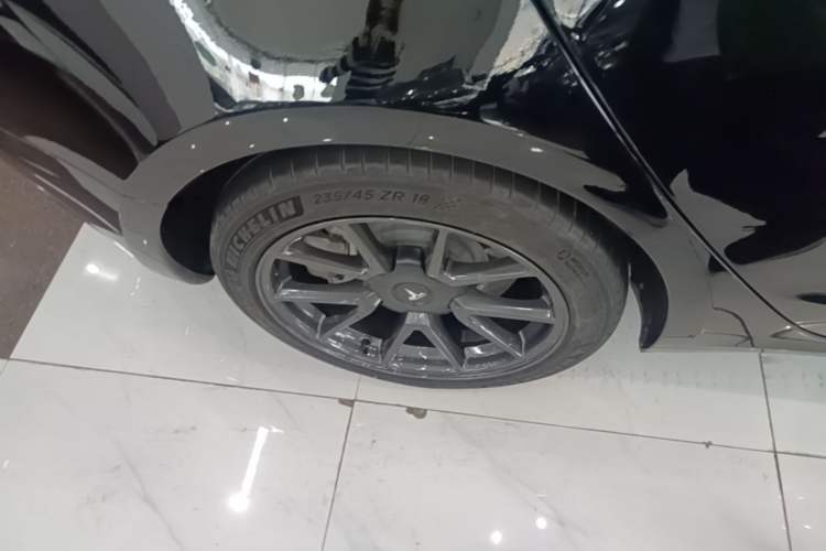 Used Tesla Model 3 2022 Rear-Wheel-Drive Version Exterior 5
