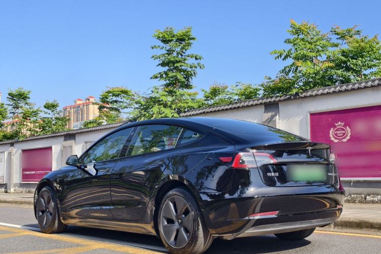 Used Tesla Model 3 2022 Rear-Wheel-Drive Version Exterior 5