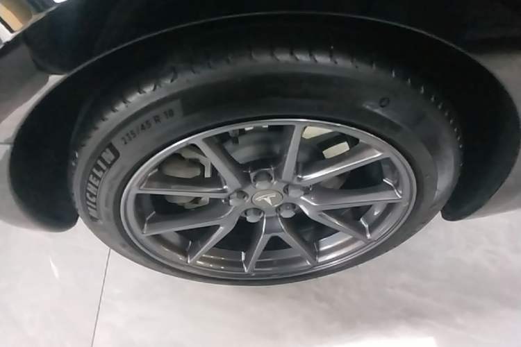 Used Tesla Model 3 2022 Rear-Wheel-Drive Version Exterior 5