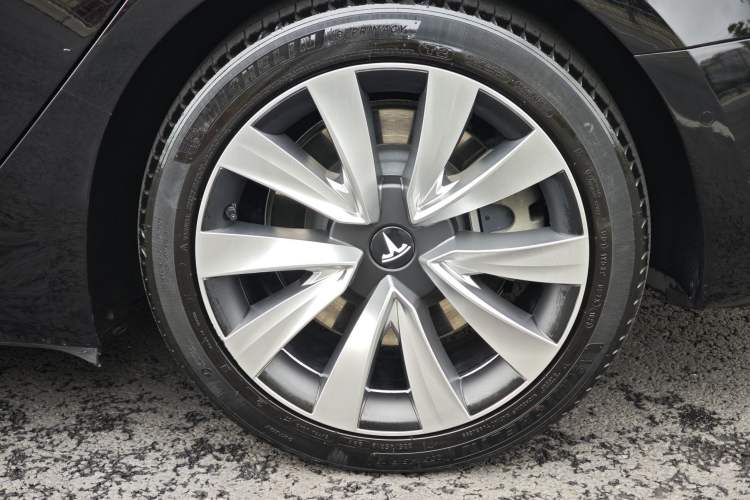 Used Tesla Model 3 2022 Rear-Wheel-Drive Version Exterior 6