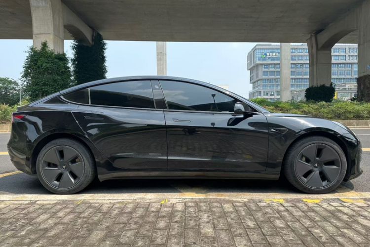 Used Tesla Model 3 2022 Rear-Wheel-Drive Version Exterior 7