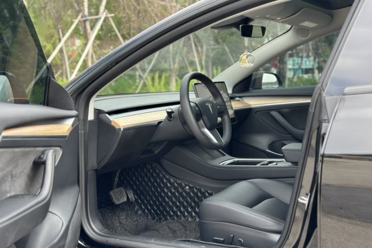 Used Tesla Model 3 2022 Rear-Wheel-Drive Version Exterior 8