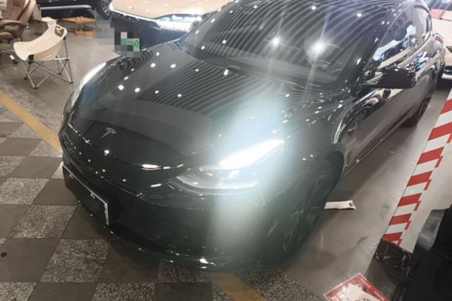 Używany Tesla Model 3 2022 Rear-Wheel-Drive Version