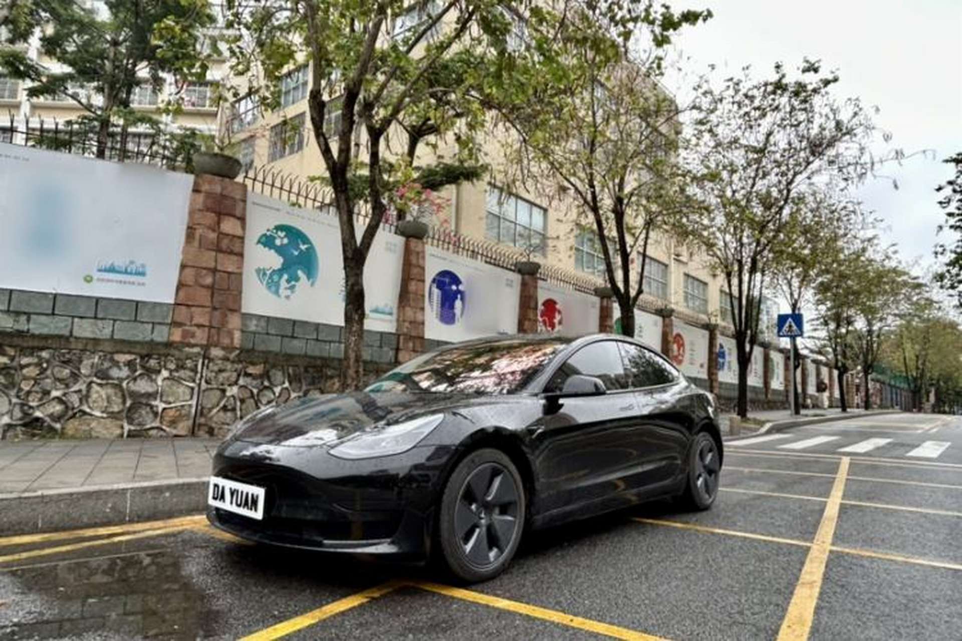 Used Tesla Model 3 2022 Rear-Wheel-Drive Version Front Left 45 Deg