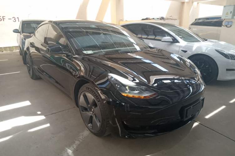 Used Tesla Model 3 2022 Rear-Wheel-Drive Version Front Right 45 Deg