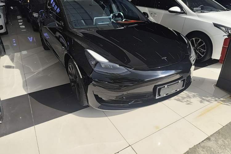 Used Tesla Model 3 2022 Rear-Wheel-Drive Version Front Right 45 Deg