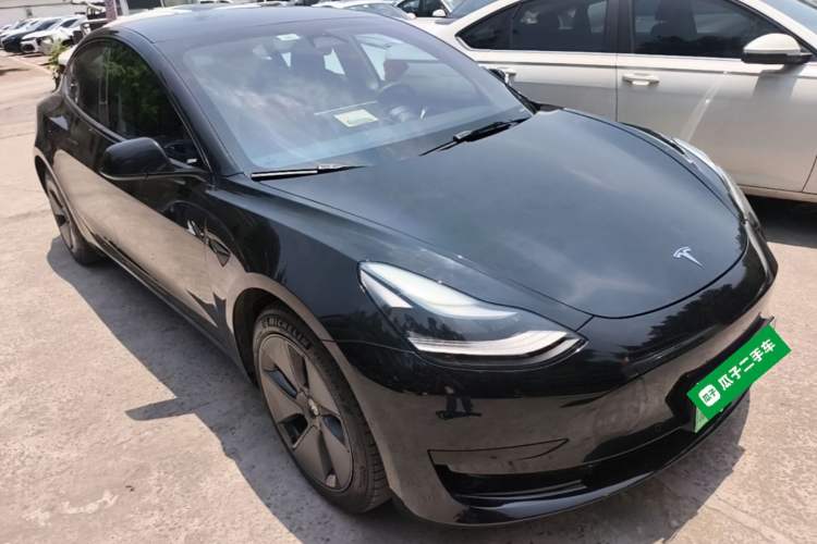 Used Tesla Model 3 2022 Rear-Wheel-Drive Version Front Right 45 Deg