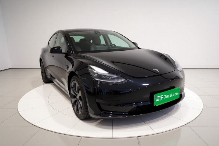 Used Tesla Model 3 2022 Rear-Wheel-Drive Version Front Right 45 Deg