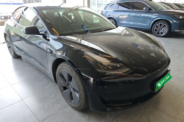 Used Tesla Model 3 2022 Rear-Wheel-Drive Version Front Right 45 Deg