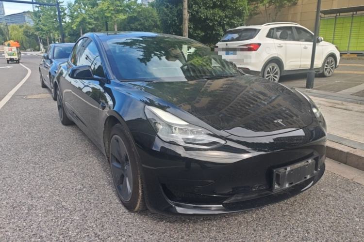 Used Tesla Model 3 2022 Rear-Wheel-Drive Version Front Right 45 Deg