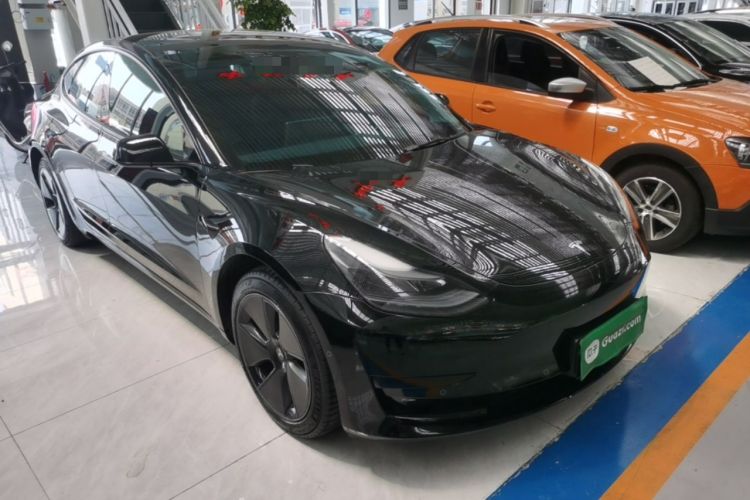 Used Tesla Model 3 2022 Rear-Wheel-Drive Version Front Right 45 Deg