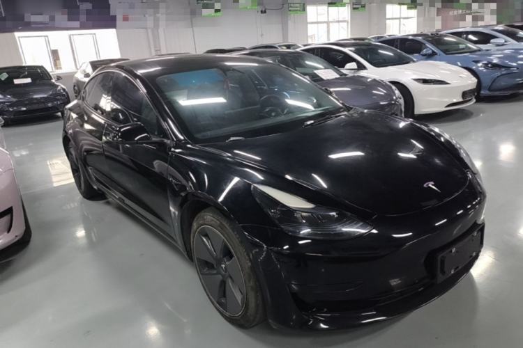 Used Tesla Model 3 2022 Rear-Wheel-Drive Version Front Right 45 Deg