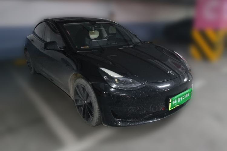 Used Tesla Model 3 2022 Rear-Wheel-Drive Version Front Right 45 Deg
