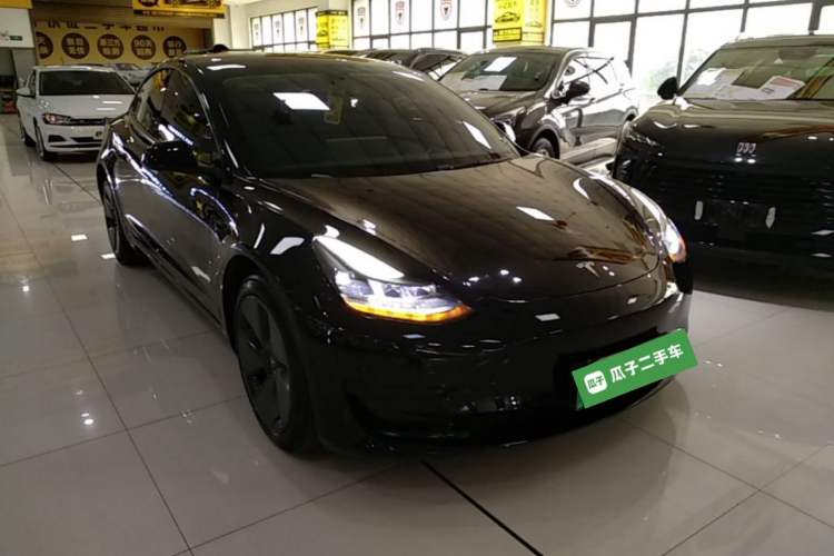 Used Tesla Model 3 2022 Rear-Wheel-Drive Version Front Right 45 Deg