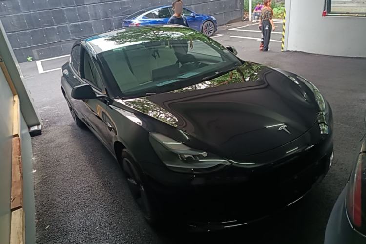 Used Tesla Model 3 2022 Rear-Wheel-Drive Version Front Right 45 Deg