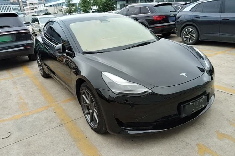 Used Tesla Model 3 2022 Rear-Wheel-Drive Version Front Right 45 Deg