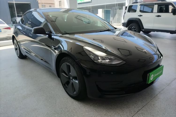Used Tesla Model 3 2022 Rear-Wheel-Drive Version Front Right 45 Deg