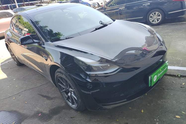 Used Tesla Model 3 2022 Rear-Wheel-Drive Version Front Right 45 Deg