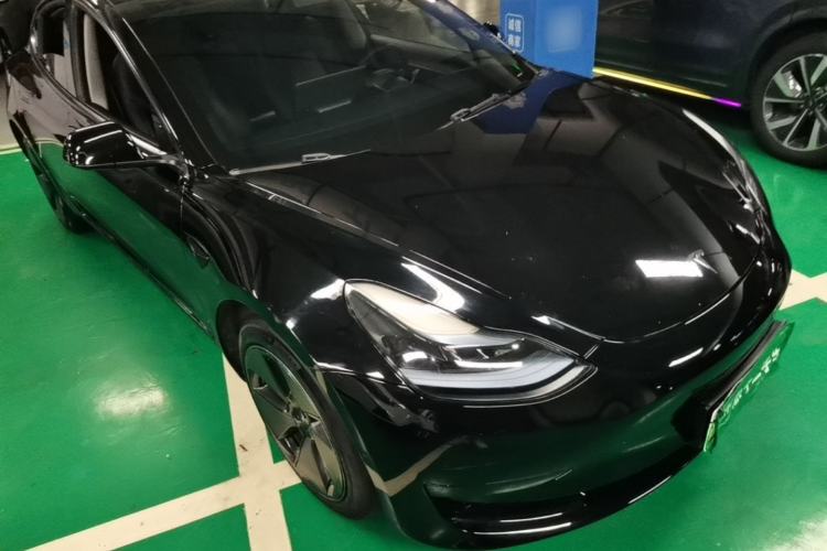 Used Tesla Model 3 2022 Rear-Wheel-Drive Version Front Right 45 Deg