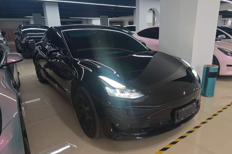 Used Tesla Model 3 2022 Rear-Wheel-Drive Version Front Right 45 Deg