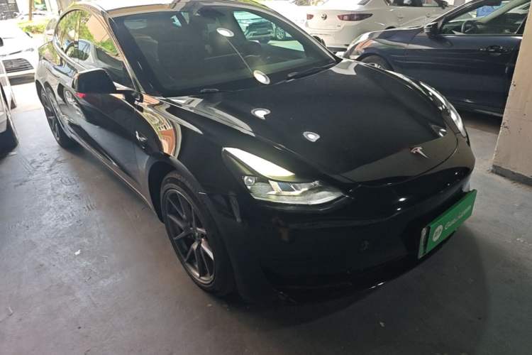 Used Tesla Model 3 2022 Rear-Wheel-Drive Version Front Right 45 Deg