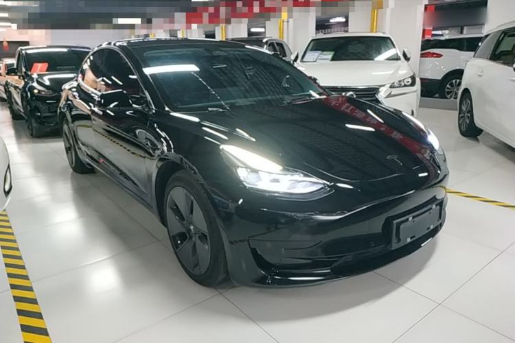 Used Tesla Model 3 2022 Rear-Wheel-Drive Version Front Right 45 Deg