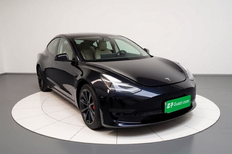 Used Tesla Model 3 2022 Rear-Wheel-Drive Version Front Right 45 Deg