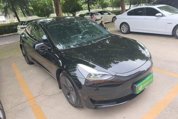 Used Tesla Model 3 2022 Rear-Wheel-Drive Version Front Right 45 Deg