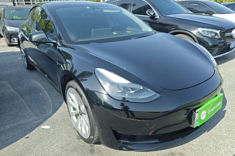 Used Tesla Model 3 2022 Rear-Wheel-Drive Version Front Right 45 Deg