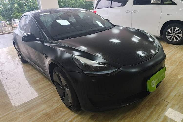 Used Tesla Model 3 2022 Rear-Wheel-Drive Version Front Right 45 Deg