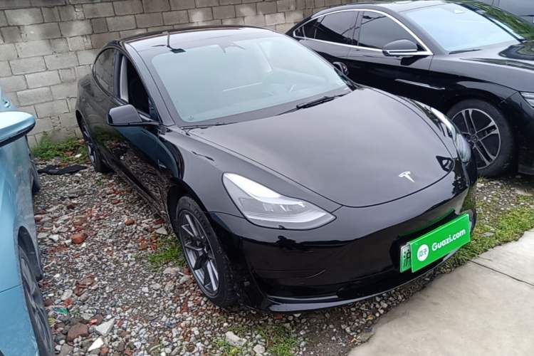 Used Tesla Model 3 2022 Rear-Wheel-Drive Version Front Right 45 Deg