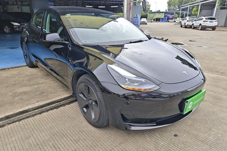Used Tesla Model 3 2022 Rear-Wheel-Drive Version Front Right 45 Deg