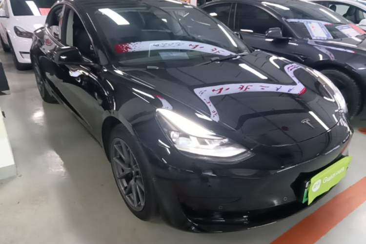 Used Tesla Model 3 2022 Rear-Wheel-Drive Version Front Right 45 Deg