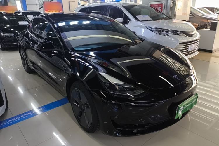 Used Tesla Model 3 2022 Rear-Wheel-Drive Version Front Right 45 Deg