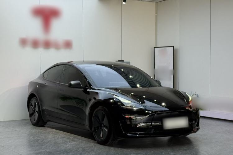 Used Tesla Model 3 2022 Rear-Wheel-Drive Version Front Right 45 Deg