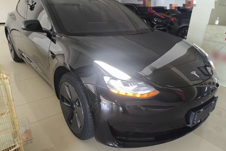 Used Tesla Model 3 2022 Rear-Wheel-Drive Version Front Right 45 Deg