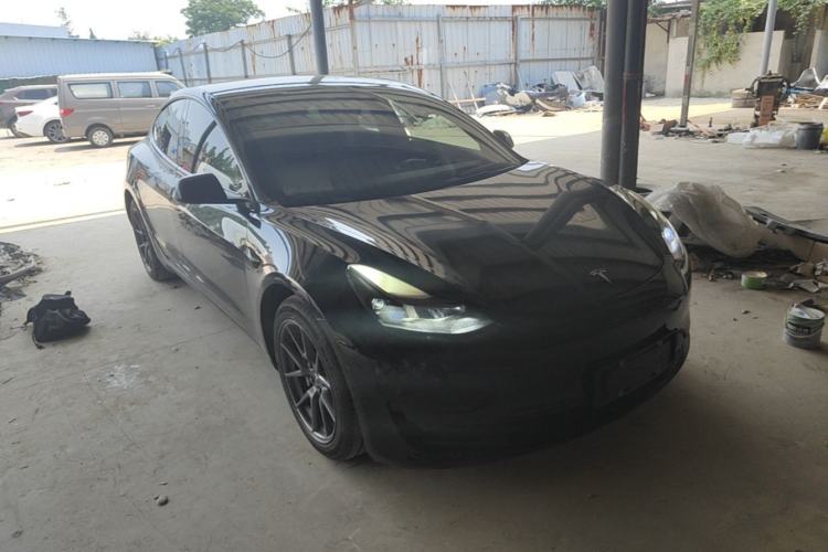 Used Tesla Model 3 2022 Rear-Wheel-Drive Version Front Right 45 Deg