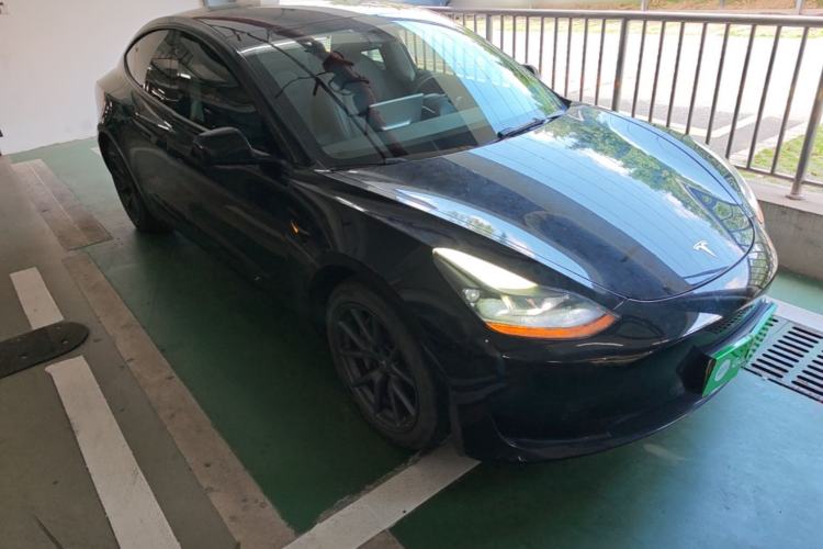 Used Tesla Model 3 2022 Rear-Wheel-Drive Version Front Right 45 Deg