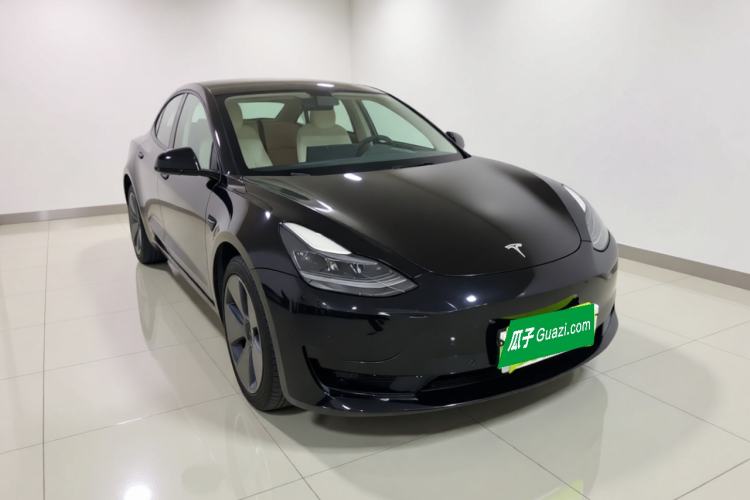 Used Tesla Model 3 2022 Rear-Wheel-Drive Version Front Right 45 Deg