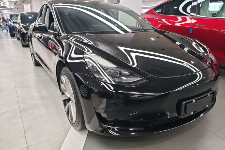 Used Tesla Model 3 2022 Rear-Wheel-Drive Version Front Right 45 Deg