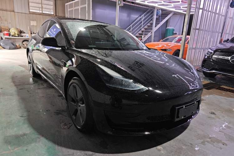 Used Tesla Model 3 2022 Rear-Wheel-Drive Version Front Right 45 Deg