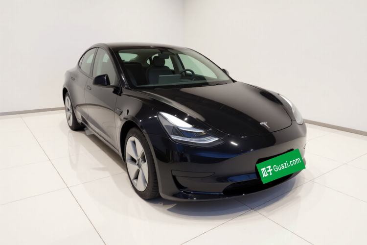 Used Tesla Model 3 2022 Rear-Wheel-Drive Version Front Right 45 Deg