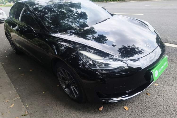 Used Tesla Model 3 2022 Rear-Wheel-Drive Version Front Right 45 Deg