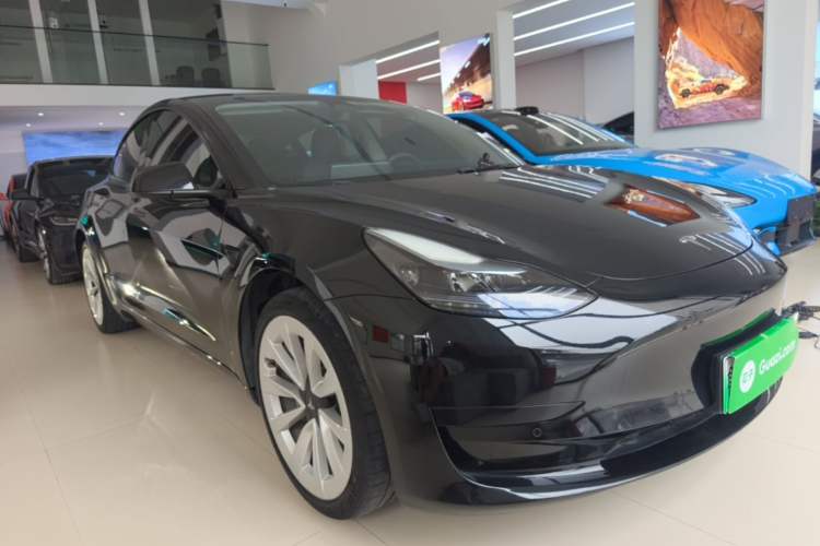 Used Tesla Model 3 2022 Rear-Wheel-Drive Version Front Right 45 Deg