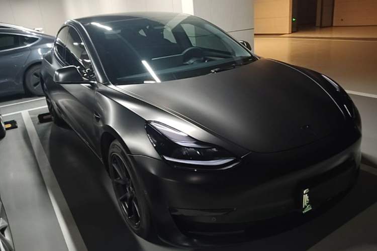 Used Tesla Model 3 2022 Rear-Wheel-Drive Version Front Right 45 Deg