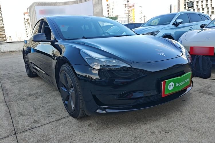Used Tesla Model 3 2022 Rear-Wheel-Drive Version Front Right 45 Deg