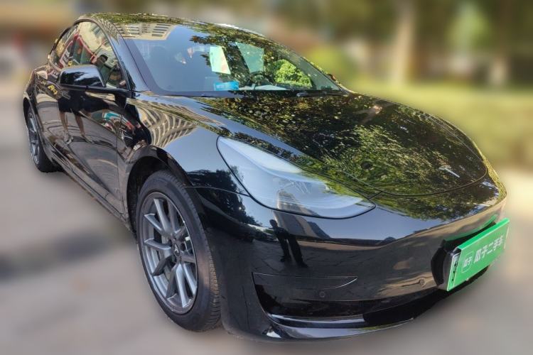 Used Tesla Model 3 2022 Rear-Wheel-Drive Version Front Right 45 Deg