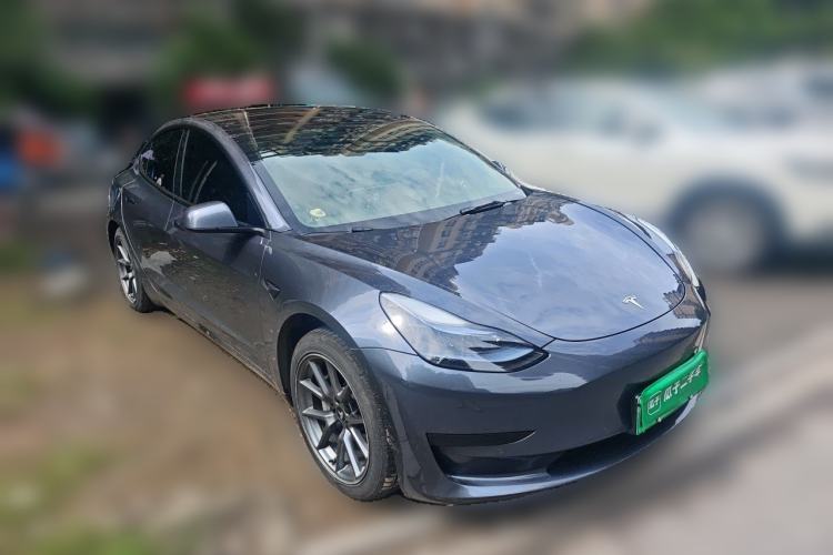 Used Tesla Model 3 2022 Rear-Wheel-Drive Version Front Right 45 Deg