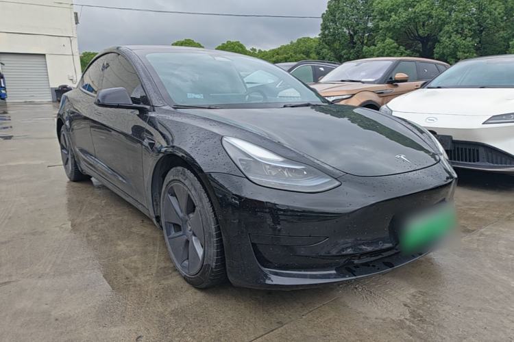 Used Tesla Model 3 2022 Rear-Wheel-Drive Version Front Right 45 Deg